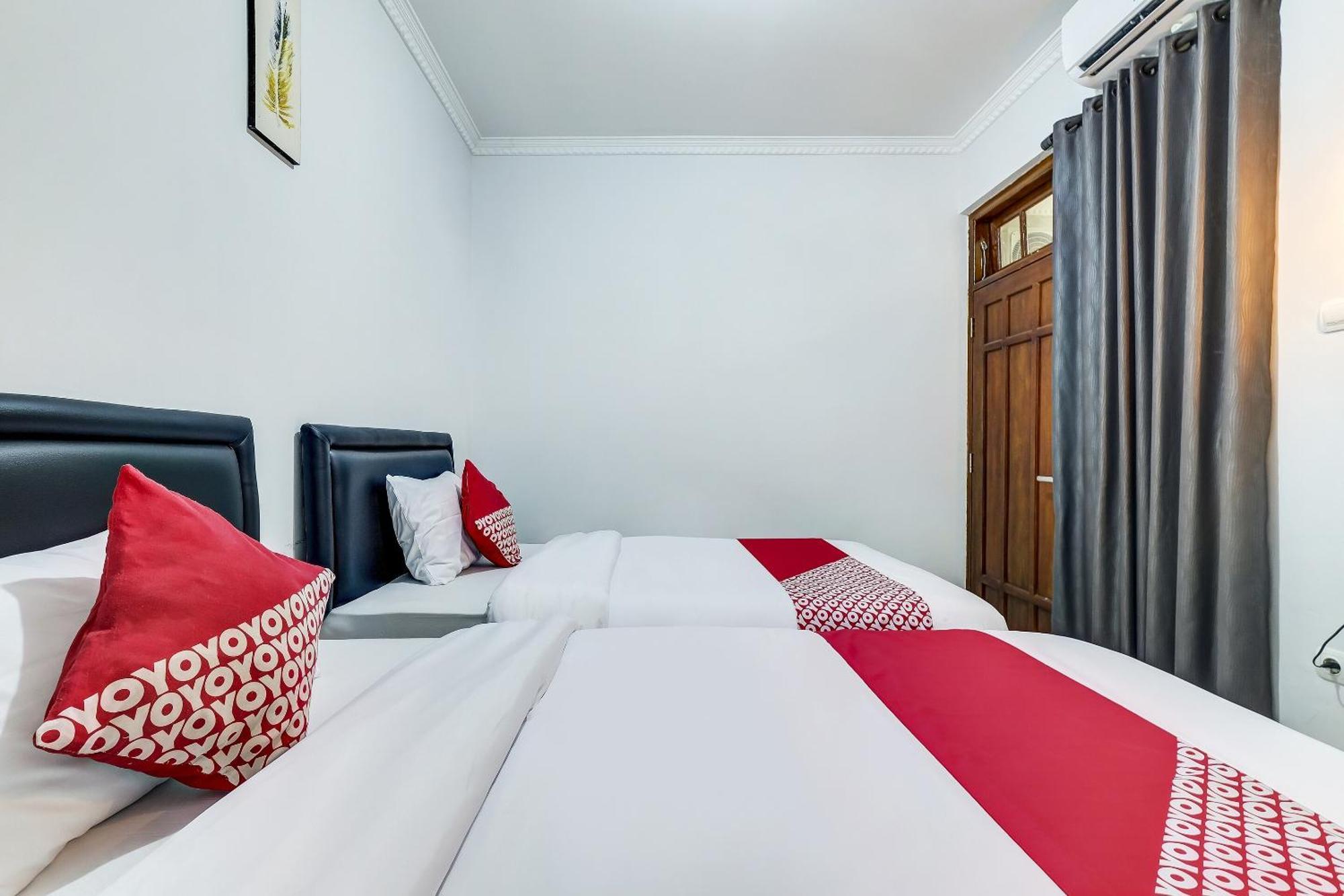 Super Oyo Capital O 90983 Harmony Easy Stay Maguwo Buitenkant foto