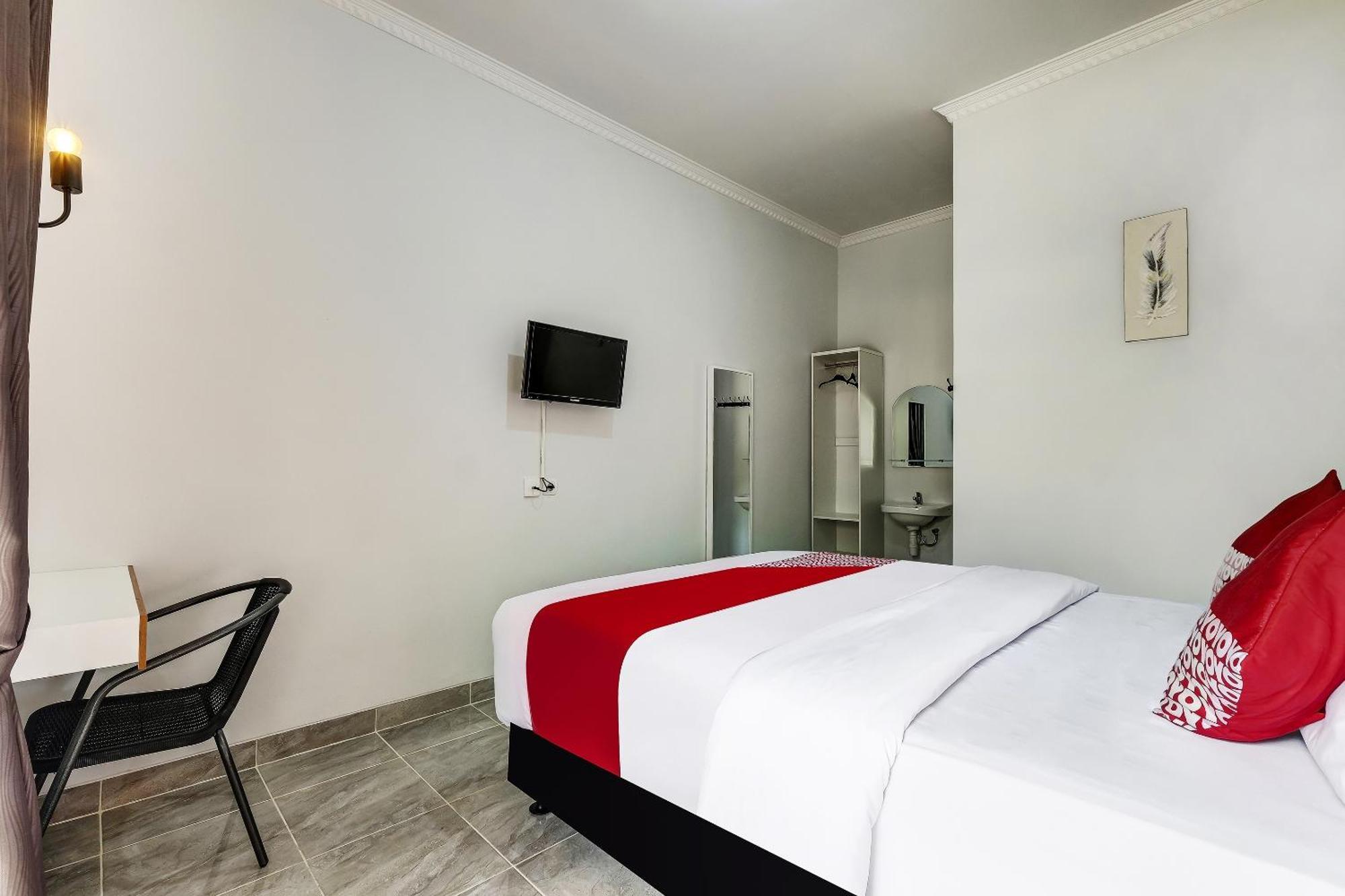 Super Oyo Capital O 90983 Harmony Easy Stay Maguwo Buitenkant foto