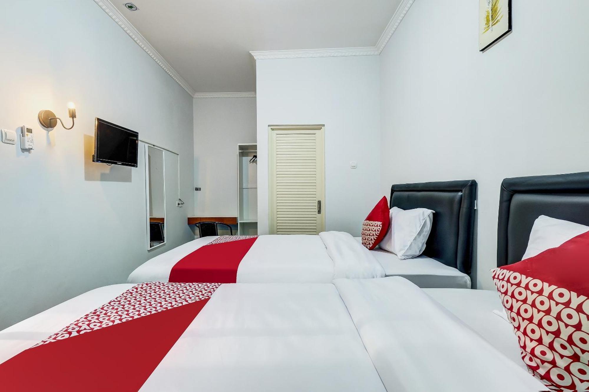 Super Oyo Capital O 90983 Harmony Easy Stay Maguwo Buitenkant foto