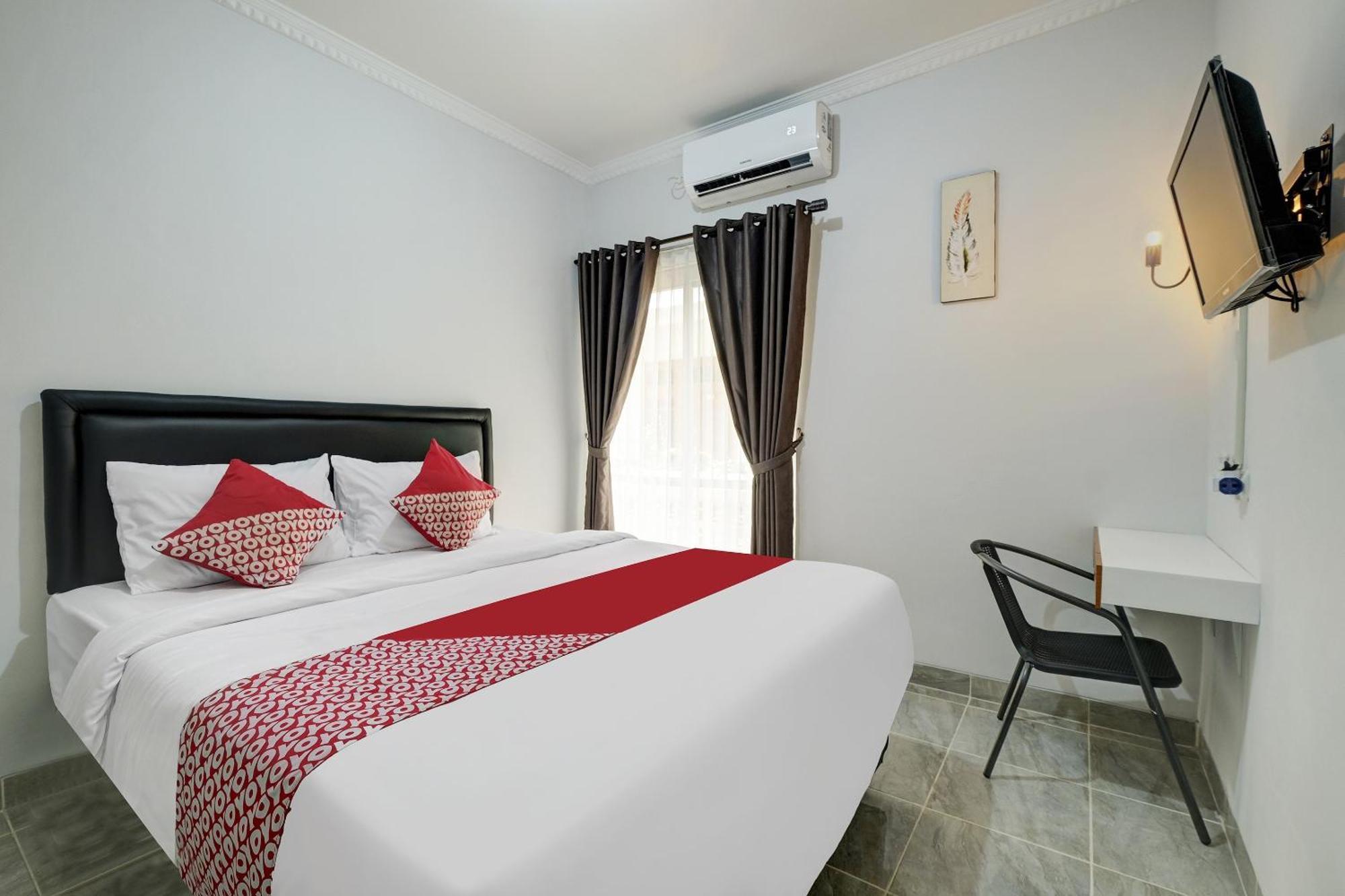 Super Oyo Capital O 90983 Harmony Easy Stay Maguwo Buitenkant foto