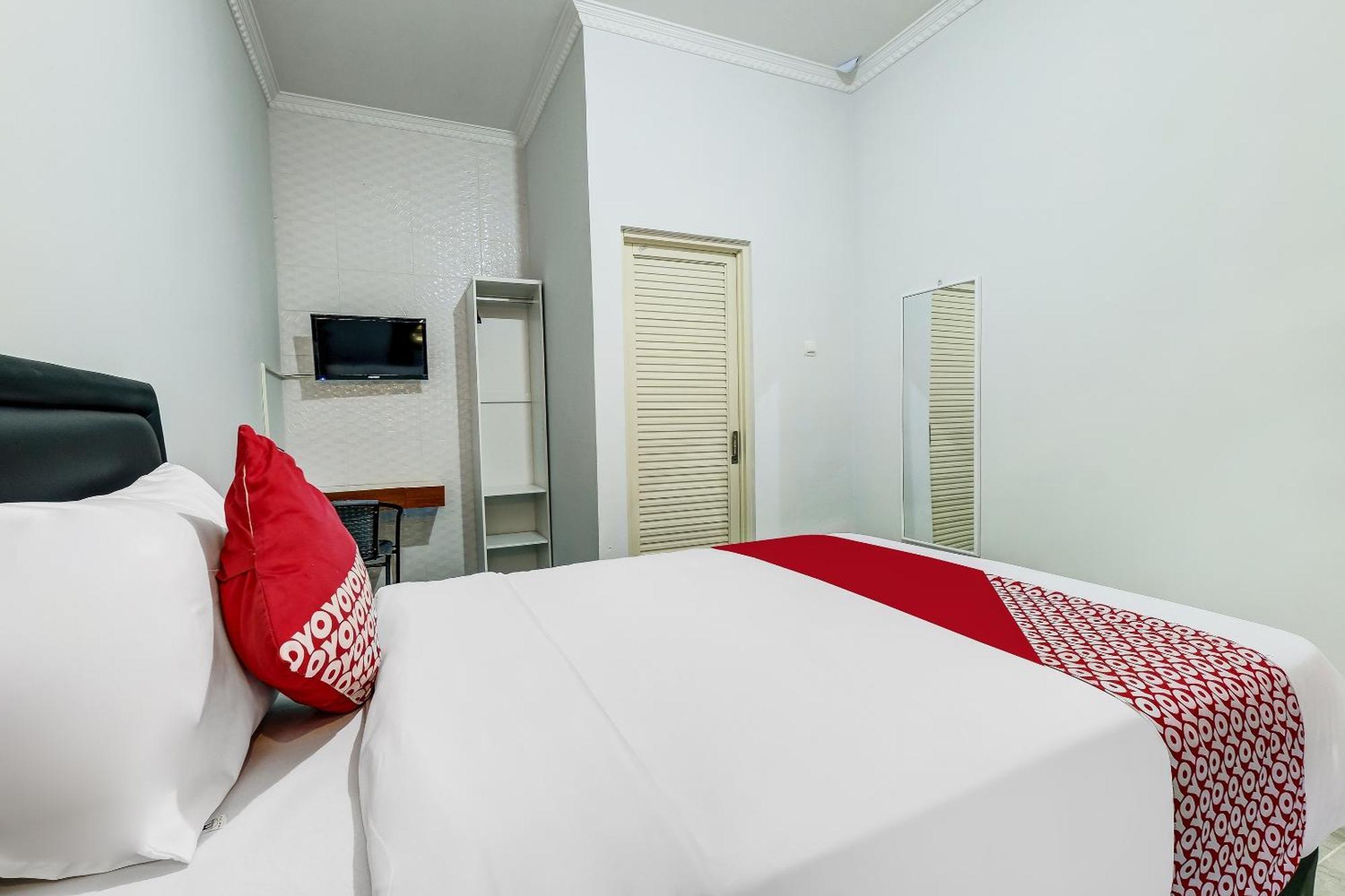 Super Oyo Capital O 90983 Harmony Easy Stay Maguwo Buitenkant foto