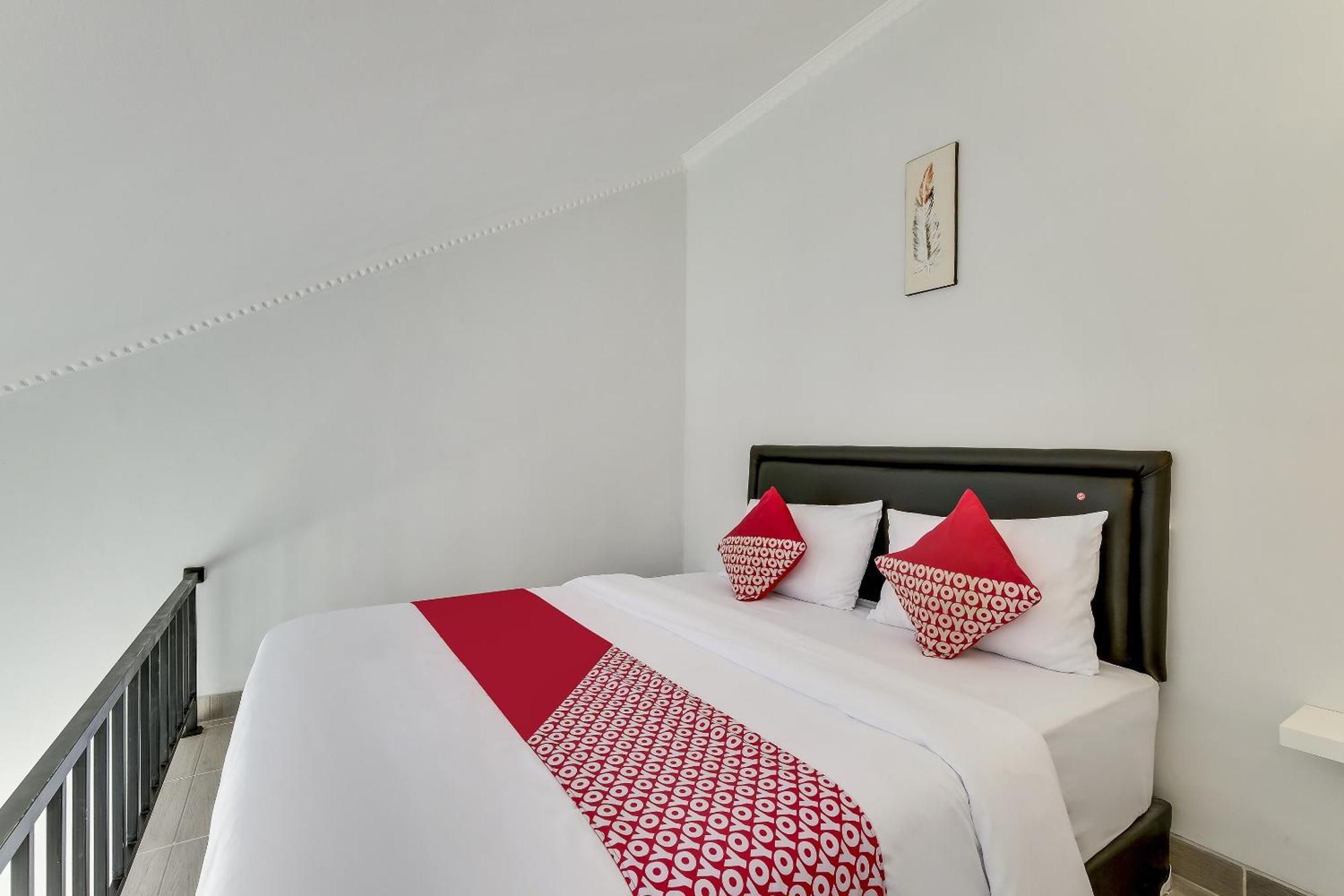 Super Oyo Capital O 90983 Harmony Easy Stay Maguwo Buitenkant foto